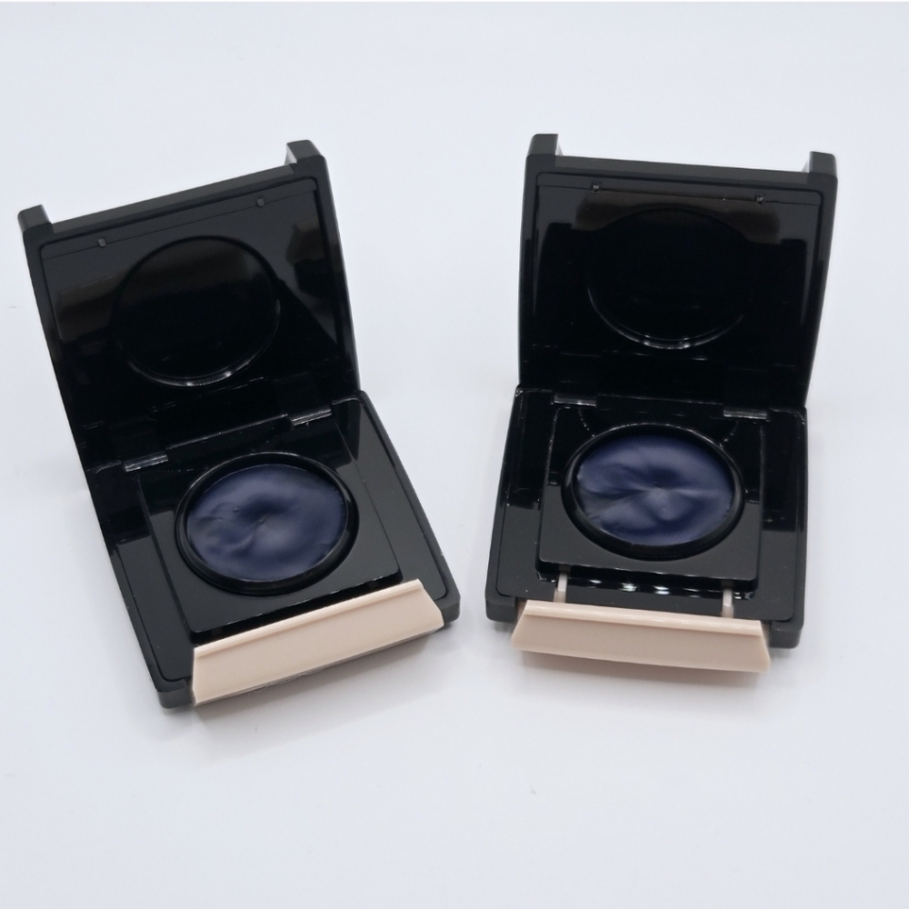 New Starry Night Dark Navy Blue Creamy Eyeshadow in Sleek Black Compact Case